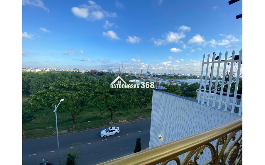 NHANH TAY SỞ HỮU BIỆT THỰ SIÊU ĐẸP–LONG LANH TRÊN ĐƯỜNG THĂNG LONG-DT KHỦNG 150M